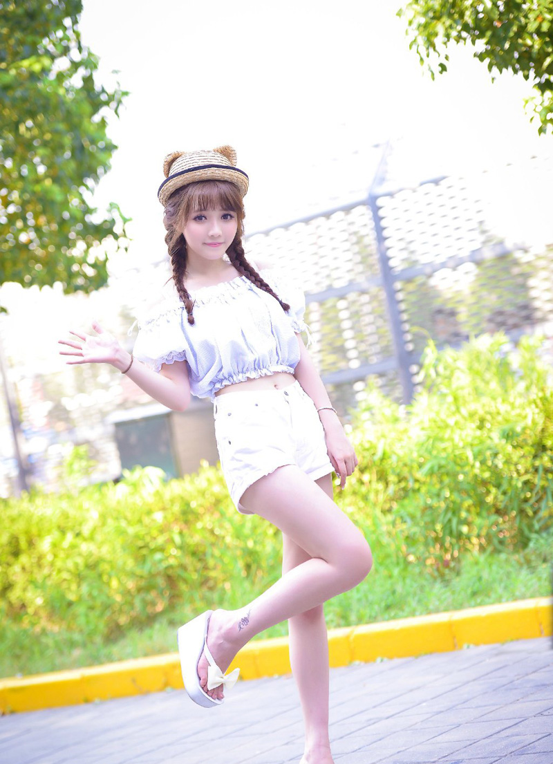 厌无事不烧香，有事上门还不烧香。无事不烧香，那是觉得自己人不要客气;有事上门不烧香，那是觉得他倒霉，你不帮他?你敢不帮他?